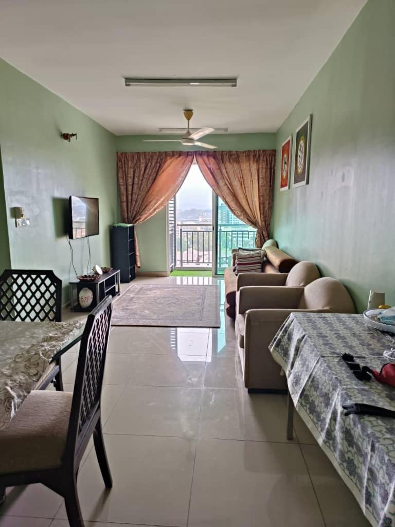Putrajaya Bangi Serdang Homestay Exterior foto